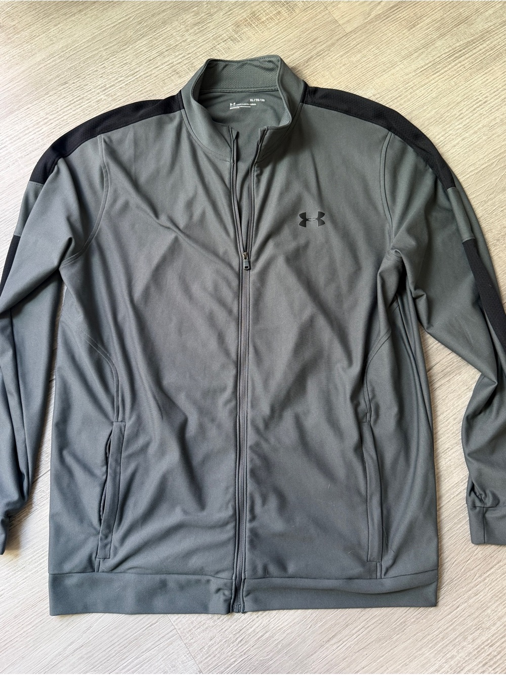 Under Armour Men's Charcoal Grey Full-Zip Performance Jacket with Black Accents